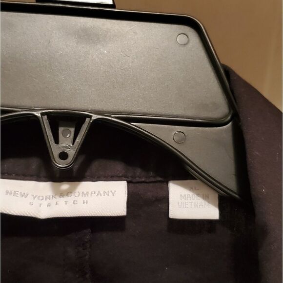 New York & Company black short sleeve button shirt - Picture 4 of 6